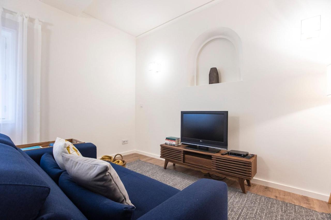 Tasteful 2Br Flat In Art District By Lovelystay Porto Bagian luar foto
